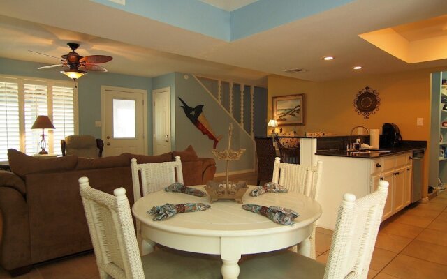 Cyndy s Beach House TS528