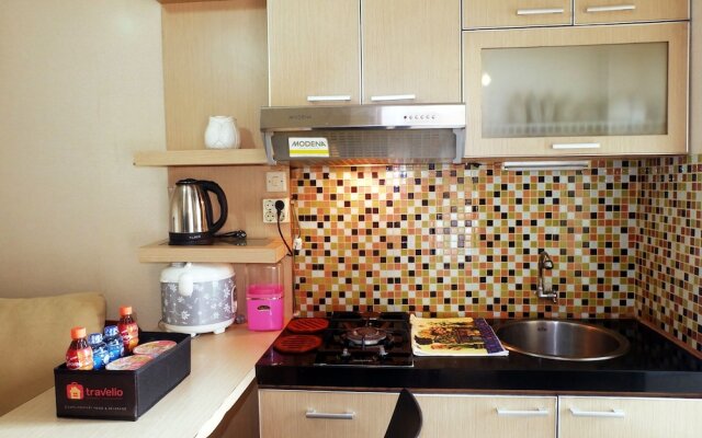 Kalibata Apartment With Sofa Bed Near Shopping Center