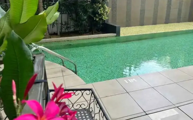 Master Bedroom in 3-bedroom Condo with Pool