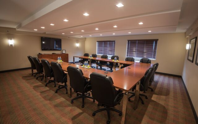 Four Points by Sheraton Winnipeg South