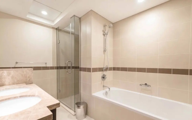 LUX The Downtown Blvd Suite