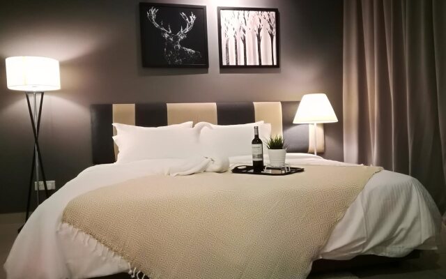 Twin Galaxy Suites