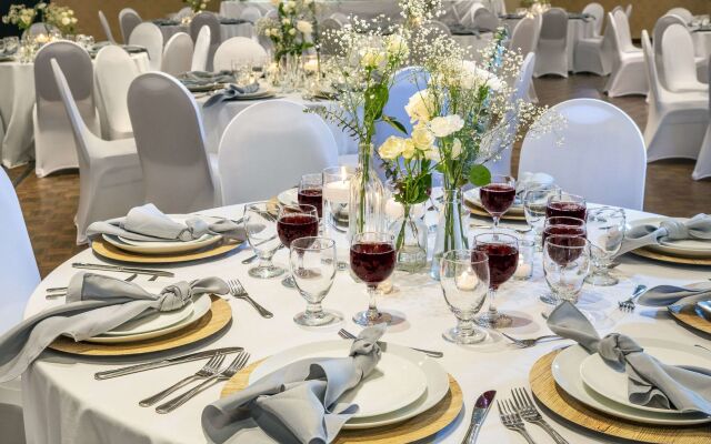 Allure Hotel & Conference Centre, Ascend Hotel Collection