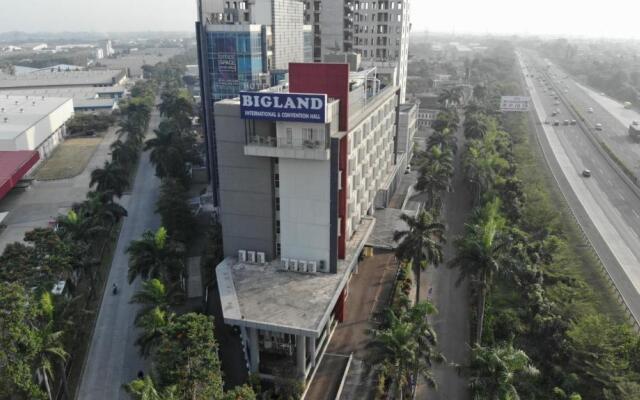 Bigland Hotel & Convention Sentul