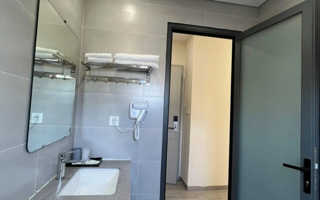 Rova105 Hotel