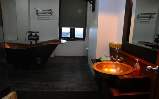 Tegal Panggung Inn