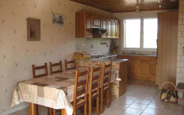 Gîte Fontenoy-le-Château, 3 pièces, 4 personnes - FR-1-589-24