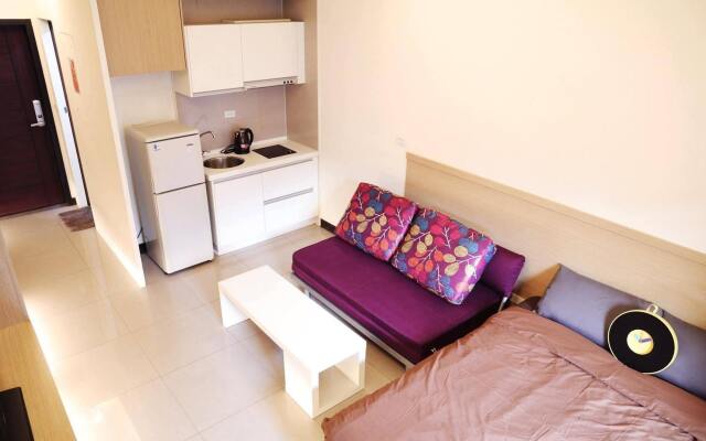 Q Square Apartment D