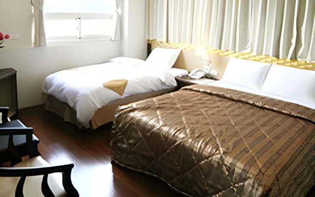 Ri Yue Hu Pan Hotel