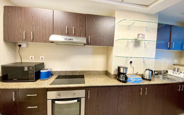 Luxury 2BR Apartment with partial Marina views