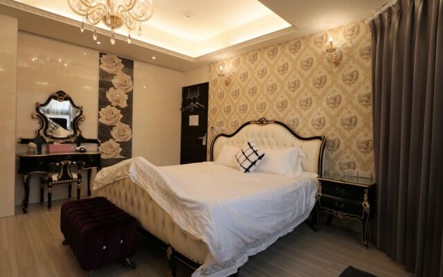 Lucent Bed & Breakfast