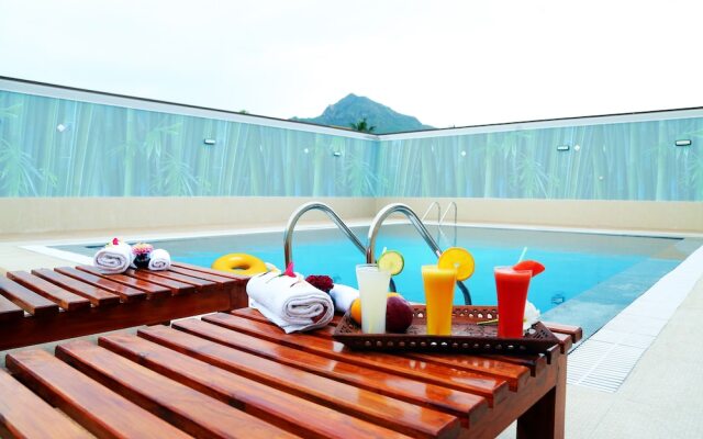 Athena Hotel