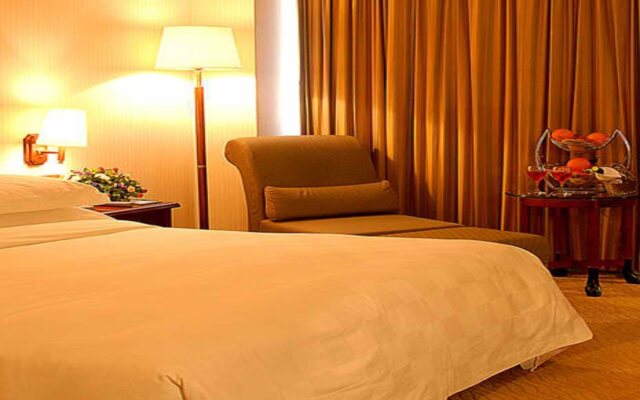 Royalty hotel