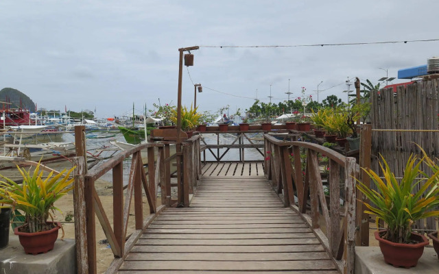 Dayunan El Nido Tourist Inn