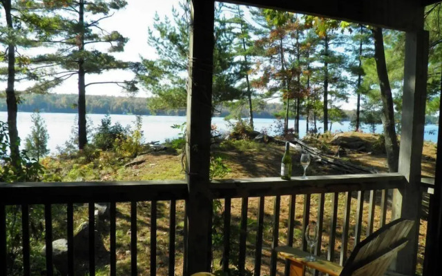 Westwind Inn on the Lake
