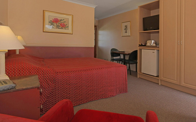 Milton Village Motel