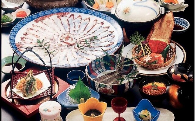 Tomata Onsen Noritake