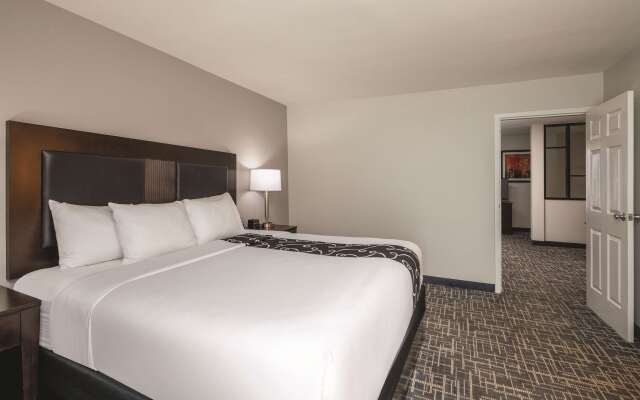 La Quinta Inn & Suites by Wyndham Atlanta Airport South