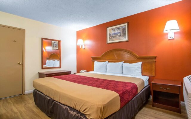 Econo Lodge Fort Lee