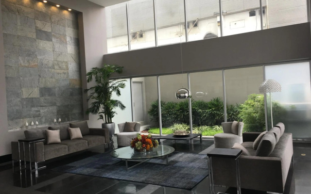 Quo Luxury Apartments