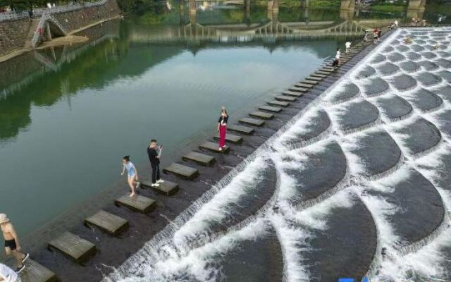 Hangzhou Fuyang Yaoyue International Hotel (Enbo Avenue)