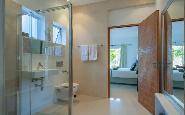 Greenways Beach House