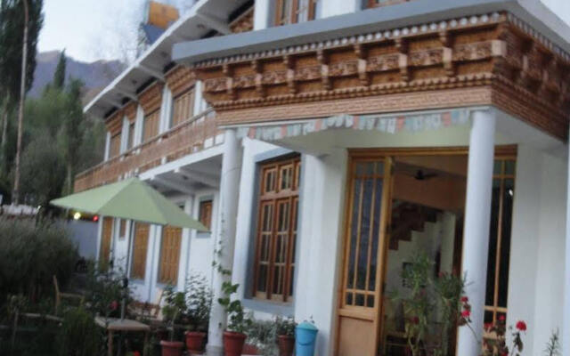 Glacier View Guest House