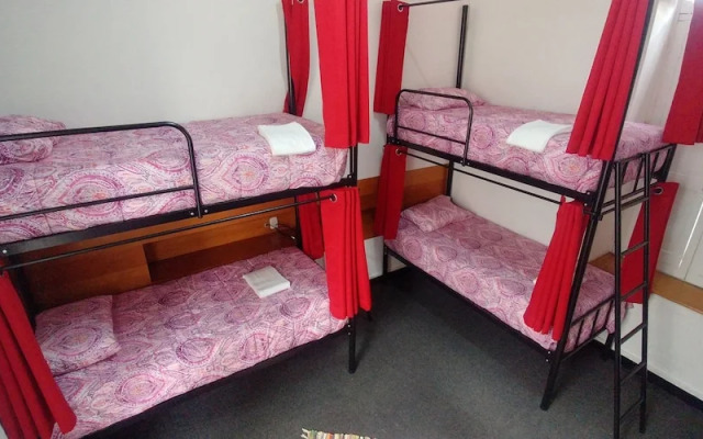 Casa Eguren Art Hostel - Adults Only