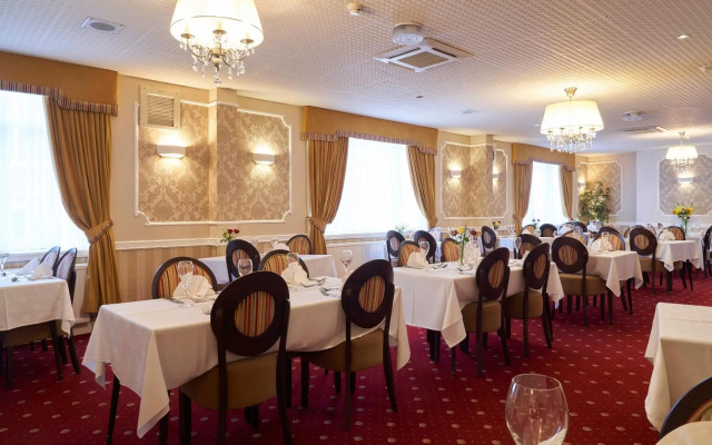 The Kingston Theatre Hotel