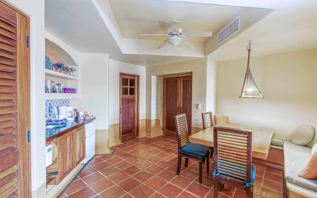 Hilton Grand Vacations Club Zihuatanejo
