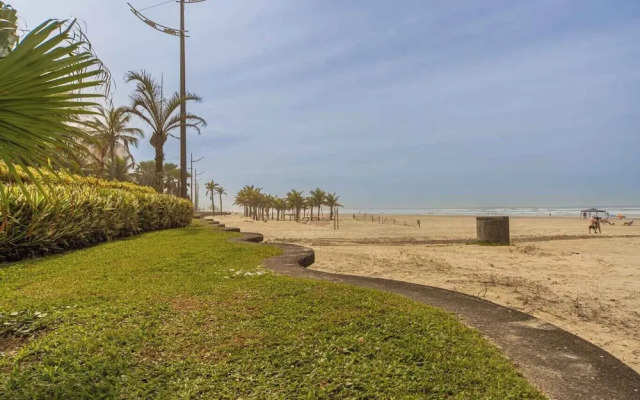 Apto Beira-mar c Vista Lateral e Garagem