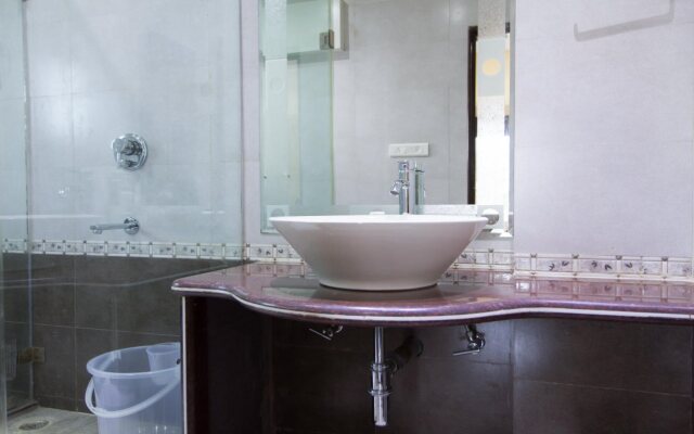 Hotel Karishma Grand