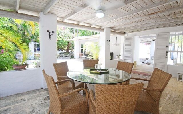 Poolside Paradise Near Beach - Pavilion Villa by Bluescape