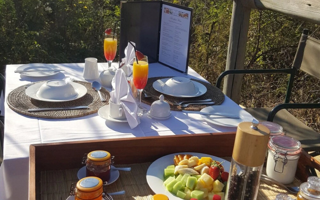 Nambiti Plains Private Game Lodge