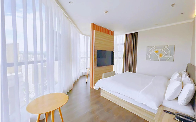 HanTing Premium Hotel (Xining Tangdao Wanda Plaza)