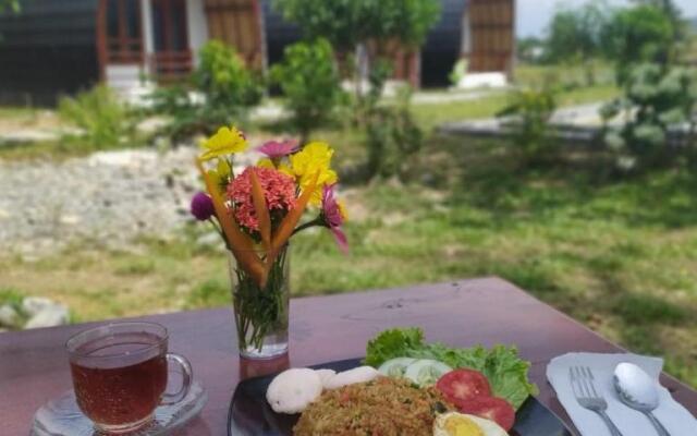 Gino's Place - Bungalows and Restaurant