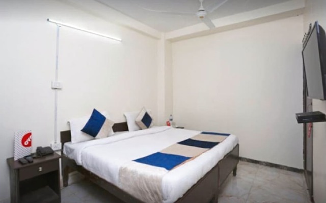 OYO 13280 Hotel Royal India