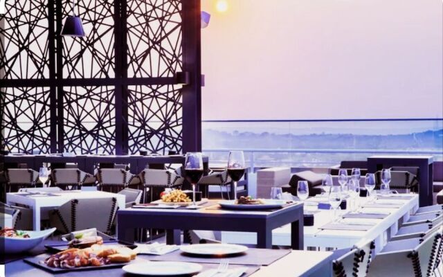 Aspire Suite - Douglas Luxury Apartments