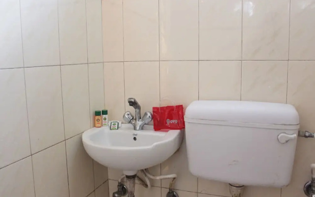 OYO 12782 Hotel Sweet Home