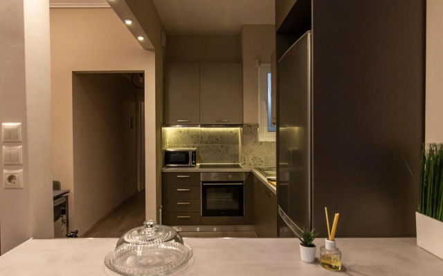 Luxury apartment 10’ from the center!