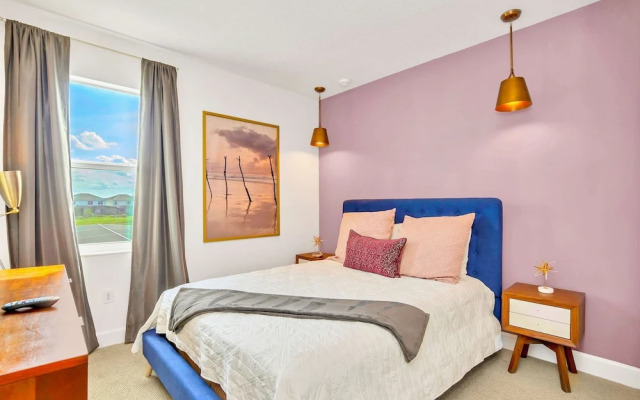 Upstay - Movie Mansion w Cinema-pool Hot Tub-games