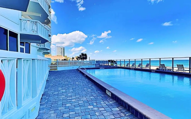 Oceanside Retreat 804