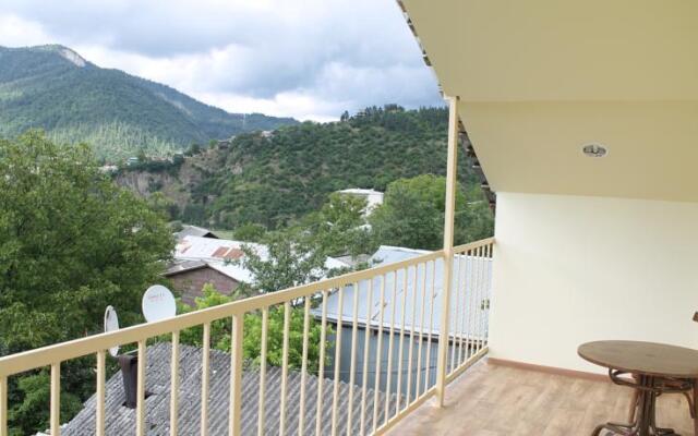 Guesthouse on Tamar Mefe St.14