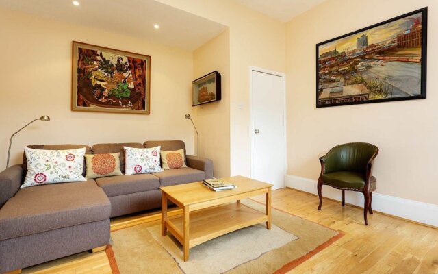 Clarendon Apartment
