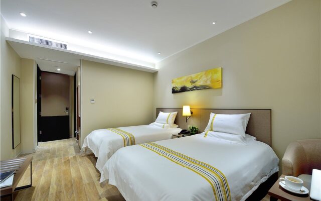 Home Inn Plus Shenyang Railway Station East Square
