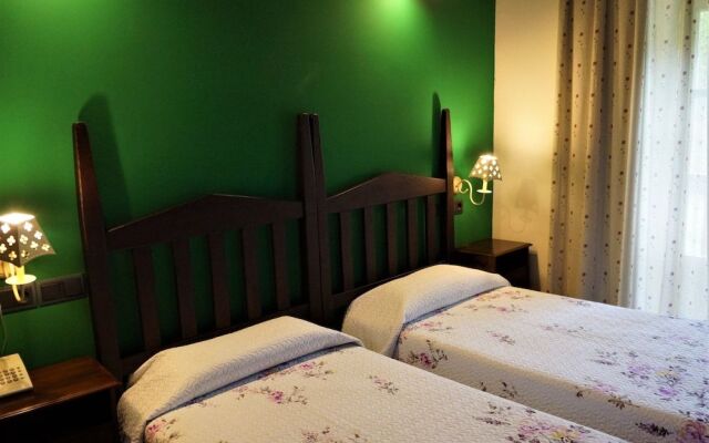 Hotel Rural Palacio Fernández Heres