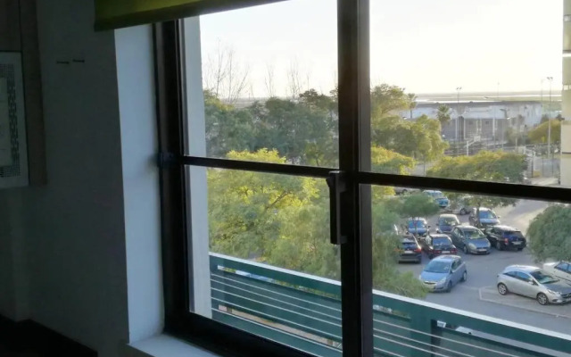 Ria Center Apartment - Left