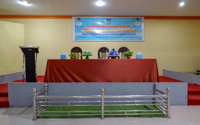 Atomy Hotel by RedDoorz