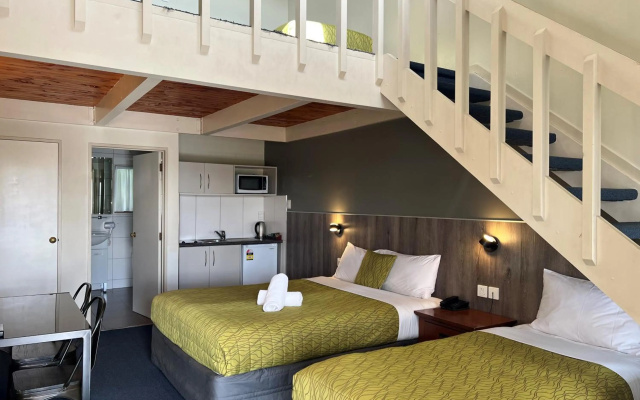 Airport Manor Inn – Guest Rooms – Mangere