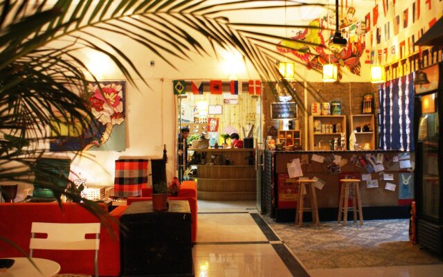 Luoyang Longmen Youth Hostel